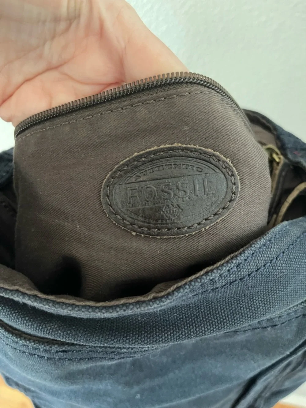 Fossil Canvas Navy Blue/Brown Messenger Carrier Commuter Bag Crossbody